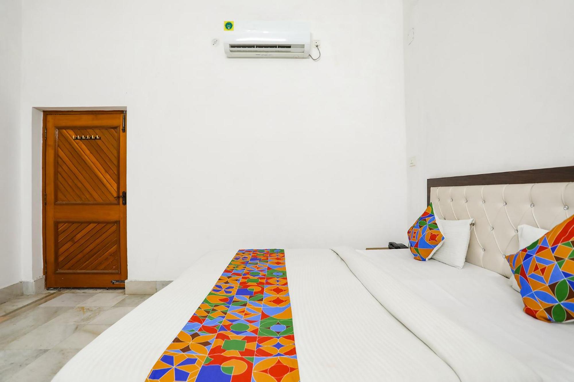 Fabexpress Prashansa Palace 3*