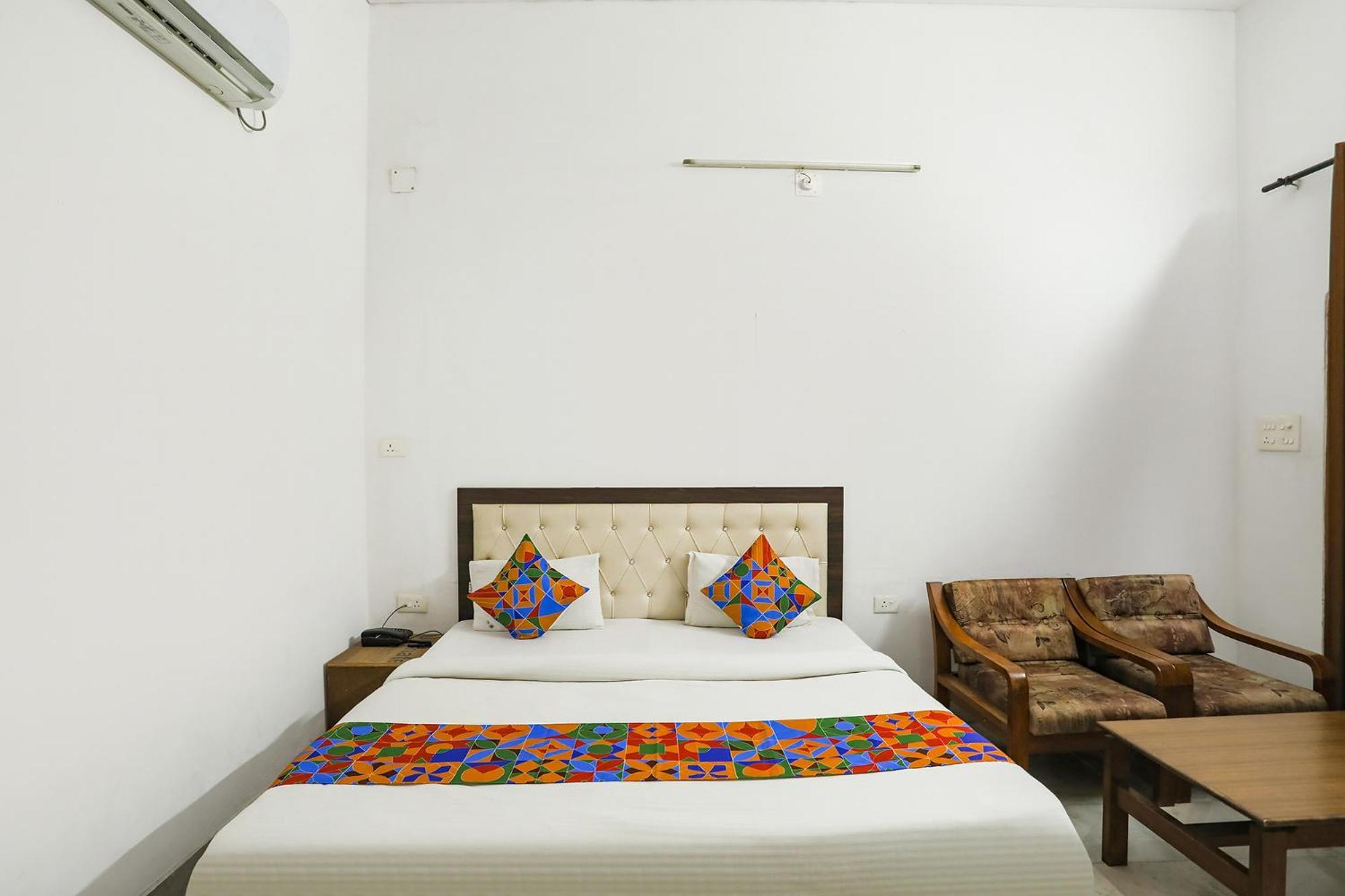 Fabexpress Prashansa Palace